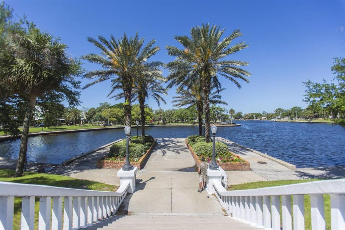 Hibiscus Hideaway Villa Tarpon Springs Exteriör bild